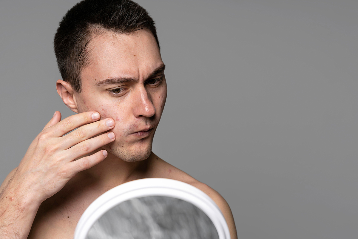 ¿Por que es Fundamental Visitar a un Dermatologo que se Especialice en Adultos 1 - Cuidado Dermatológico en Adultos: Mantén tu Piel Saludable con un Especialista